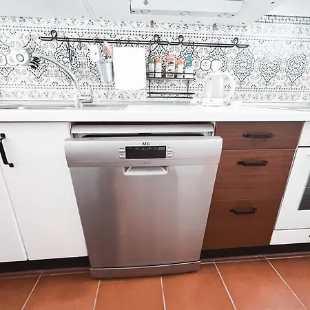Charming Spanish Style Bungalow, Bbq,wf,terrace Mir09 אדחה