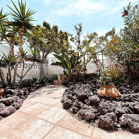 Charming Spanish Style Bungalow, Bbq,wf,terrace Mir09