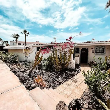 Charming Spanish Style Bungalow, Bbq,wf,terrace Mir09