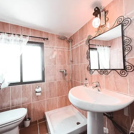 Charming Spanish Style Bungalow, Bbq,wf,terrace Mir09 Apartament Costa Adeje (Tenerife)