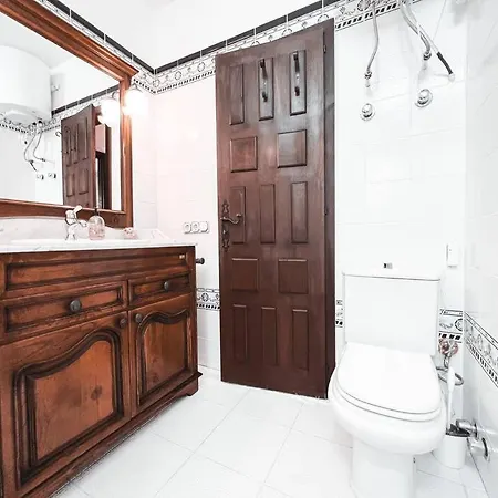 Charming Spanish Style Bungalow, Bbq,wf,terrace Mir09 Apartament