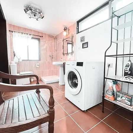 Charming Spanish Style Bungalow, Bbq,wf,terrace Mir09 Appartement