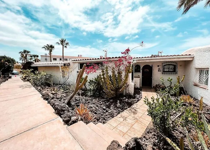 Charming Spanish Style Bungalow, Bbq,wf,terrace Mir09