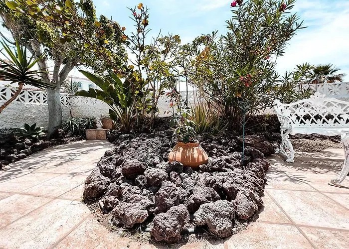 Charming Spanish Style Bungalow, Bbq,wf,terrace Mir09 *