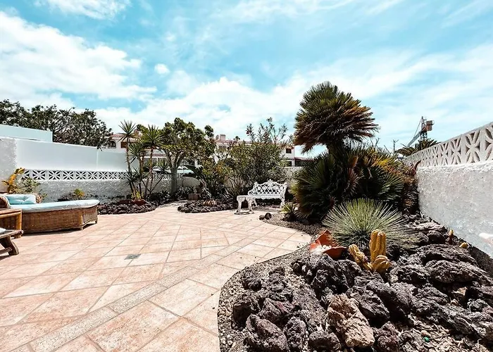 Charming Spanish Style Bungalow, Bbq,wf,terrace Mir09 *