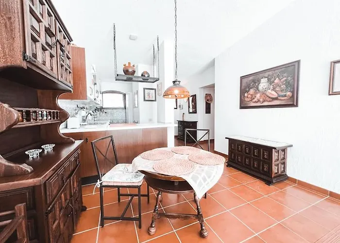 Charming Spanish Style Bungalow, Bbq,wf,terrace Mir09 Apartment *